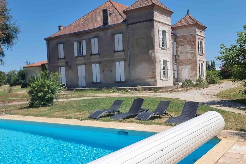 Chateau D'Issandou Golfech Exterior foto